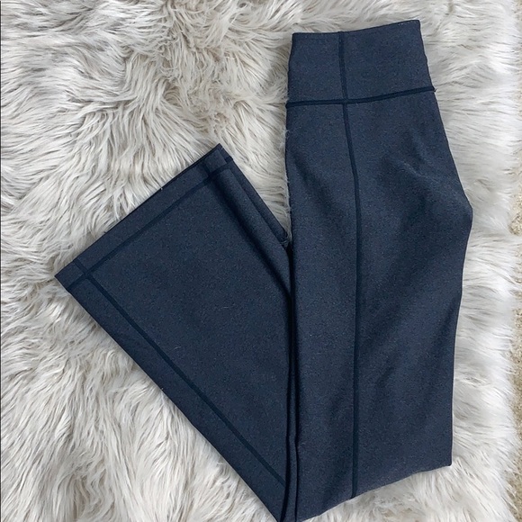 lululemon athletica Pants - Reversible Lululemon leggings sz 4